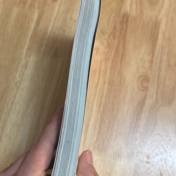 Essential Oils Natural Healing Book - Picture 6 of 6